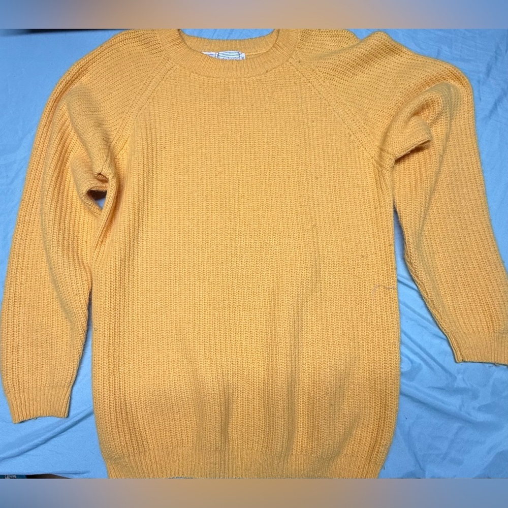 Vintage Gladys Bagley Yellow Crew Neck Sweater Lamb Wool Size M